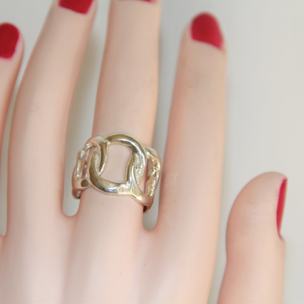 Sterling Silver Interlocking Circle Band Ring - image 7